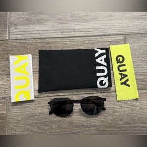 Quay NWT Black Sunglasses with Case